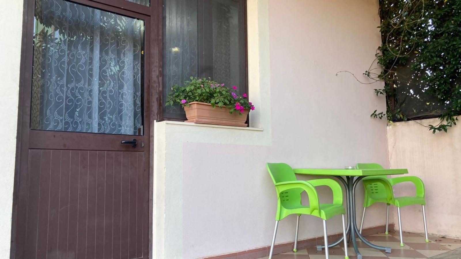 Blissful Hostel Shkoder Exterior photo